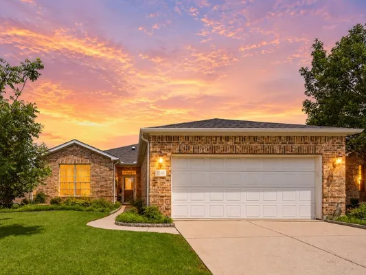 Property Slideshow image 2 of 40 | 2204 cane hill dr, Frisco, TX, 75036