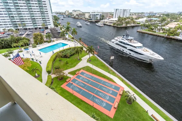Property Slideshow image 3 of 48 | 3200 ne 36th st 806, Fort Lauderdale, FL, 33308