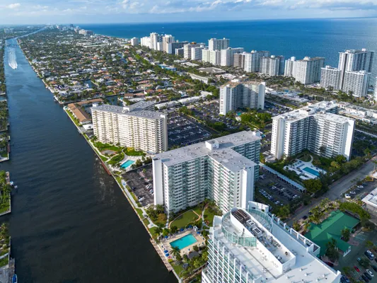 Property Slideshow image 2 of 25 | 3333 ne 34th st 1507, Fort Lauderdale, FL, 33308