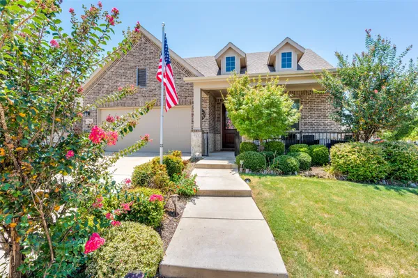 Property Slideshow image 3 of 26 | 704 louisville rd, Aubrey, TX, 76227