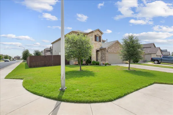 Property Slideshow image 3 of 38 | 101 silver birch ct, Georgetown, TX, 78626