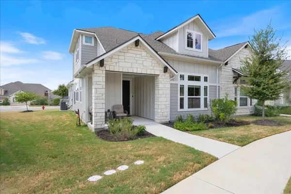 Property Slideshow image 2 of 29 | 220 bolivar way 101, San Marcos, TX, 78666