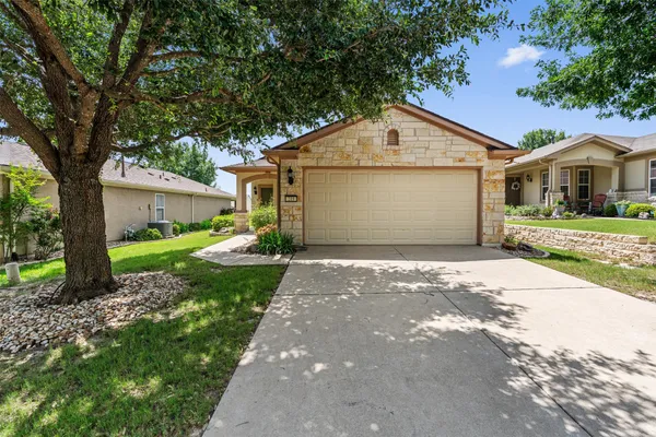 Property Slideshow image 2 of 25 | 215 salt creek ln, Georgetown, TX, 78633