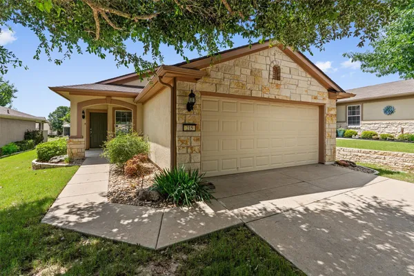 Property Slideshow image 3 of 25 | 215 salt creek ln, Georgetown, TX, 78633