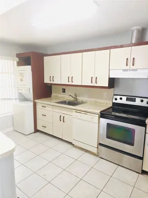 Property Slideshow image 3 of 15 | 1140 nw 85th ave a16, Plantation, FL, 33322