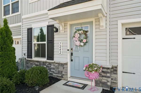 Property Slideshow image 3 of 25 | 7242 peyton randolph ln, New Kent, VA, 23124