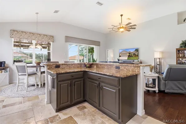 Property Slideshow image 2 of 44 | 1096 w diamond shore loop, Hernando, FL, 34442