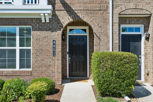 Property Slideshow image 2 of 74 | 4951 settlers market blvd, Williamsburg, VA, 23188