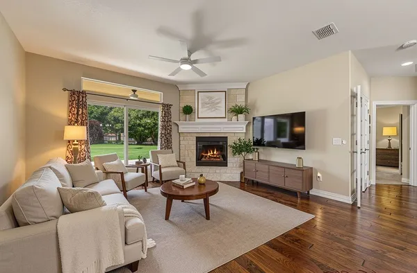 Property Slideshow image 2 of 40 | 624 burnswick isles way, Frisco, TX, 75036
