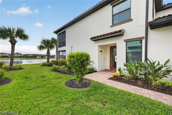 Property Slideshow image 3 of 45 | 12020 hawthorn lake dr 101, Fort Myers, FL, 33913