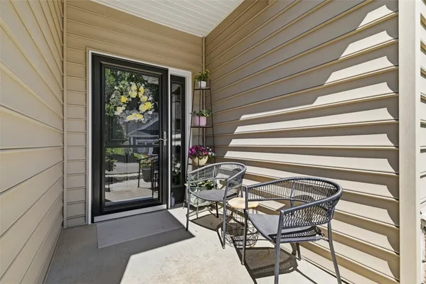 Property Slideshow image 3 of 36 | 146 summer seat ln, Ohio Twp, PA, 15237