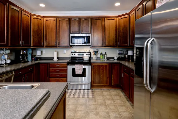 Property Slideshow image 3 of 47 | 4208 new town ave, Williamsburg, VA, 23188