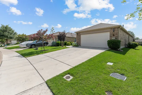 Property Slideshow image 2 of 40 | 115 paint creek ln, Georgetown, TX, 78633