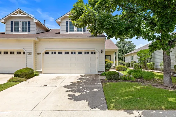 Property Slideshow image 2 of 17 | 308 portsmouth dr, Georgetown, TX, 78633