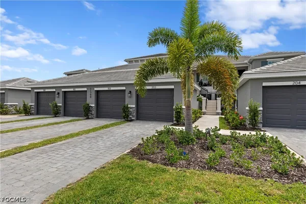 Property Slideshow image 2 of 50 | 11790 venetian lagoon dr 103, Fort Myers, FL, 33913