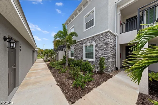 Property Slideshow image 3 of 50 | 11790 venetian lagoon dr 103, Fort Myers, FL, 33913