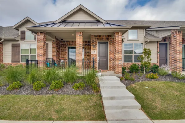 Property Slideshow image 2 of 26 | 618 tall grass trl, Wylie, TX, 75098