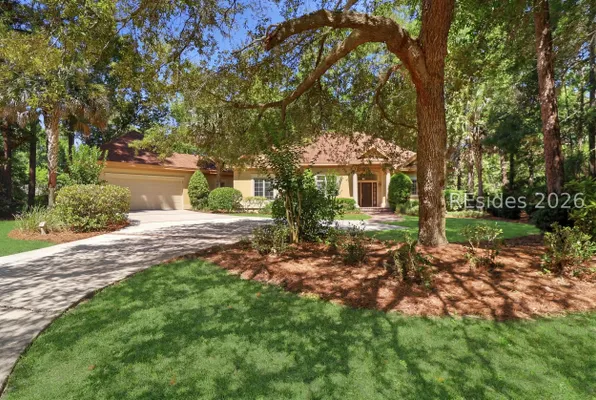 Property Slideshow image 3 of 56 | 37 crooked pond dr, Hilton Head Island, SC, 29926