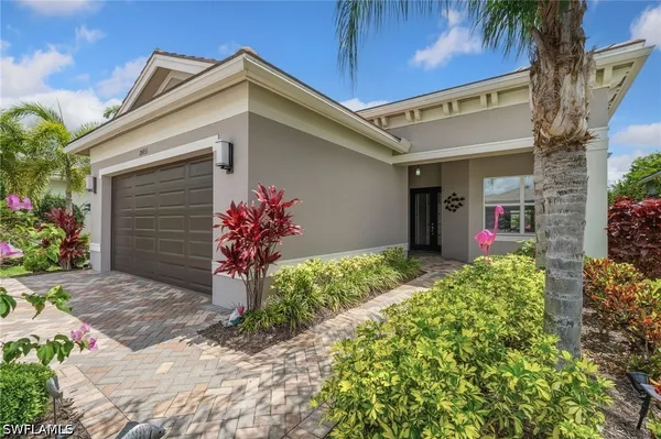 Property Slideshow image 2 of 41 | 28433 capraia dr, Bonita Springs, FL, 34135