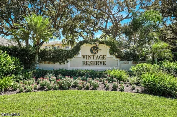 Property Slideshow image 3 of 44 | 558 vintage reserve ln 19a, Naples, FL, 34119