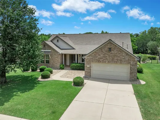 Property Slideshow image 2 of 40 | 107 crystal springs dr, Georgetown, TX, 78633