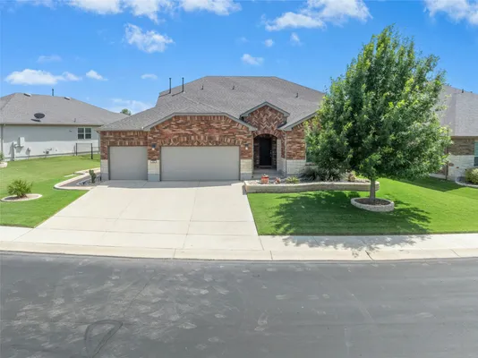 Property Slideshow image 2 of 40 | 203 gentry creek ln, Georgetown, TX, 78633