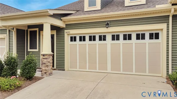 Property Slideshow image 2 of 46 | 1432 avondale woods dr 35-2, North Chesterfield, VA, 23235