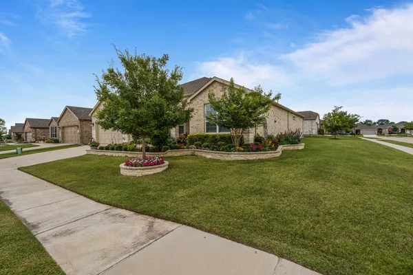 Property Slideshow image 3 of 40 | 200 habitat trl, Mckinney, TX, 75071