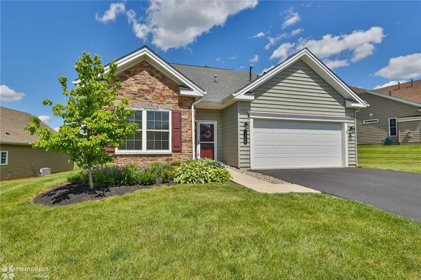 Property Slideshow image 2 of 80 | 5424 traditions dr, Upper Saucon Twp, PA, 18036