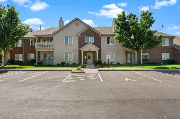 Property Slideshow image 2 of 31 | 1945 waterstone blvd 103, Miamisburg, OH, 45342