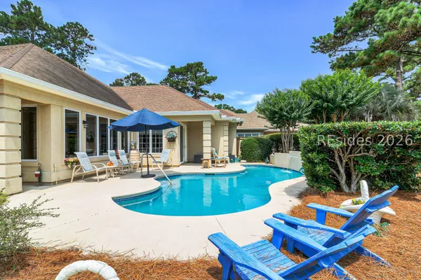Property Slideshow image 2 of 42 | 24 glenmoor pl, Hilton Head Island, SC, 29926