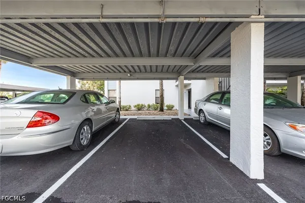 Property Slideshow image 2 of 50 | 5905 trailwinds dr 812, Fort Myers, FL, 33907