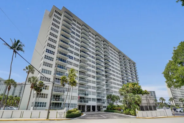 Property Slideshow image 2 of 53 | 3300 ne 36th st 1621, Fort Lauderdale, FL, 33308