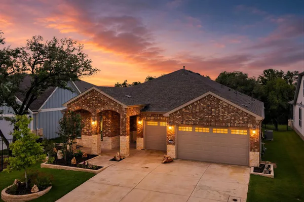 Property Slideshow image 3 of 40 | 222 saddlebred ln, Georgetown, TX, 78633