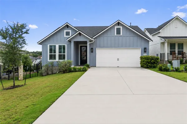 Property Slideshow image 2 of 35 | 119 twisting crest cv, San Marcos, TX, 78666