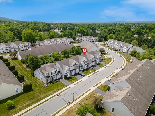 Property Slideshow image 3 of 28 | 517 harvest dr, Maiden Creek Twp, PA, 19510
