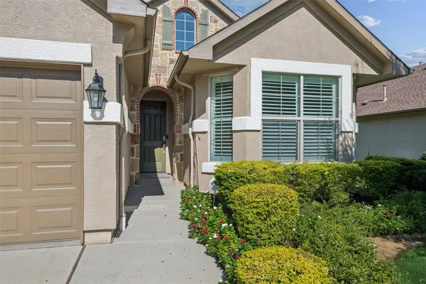Property Slideshow image 2 of 40 | 9905 teakwood ave, Denton, TX, 76207