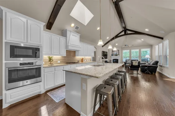 Property Slideshow image 3 of 40 | 2704 esplanade blvd 2704, Mansfield, TX, 76063