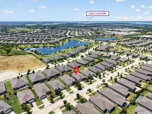 Property Slideshow image 2 of 40 | 1725 port royal ln, Frisco, TX, 75036
