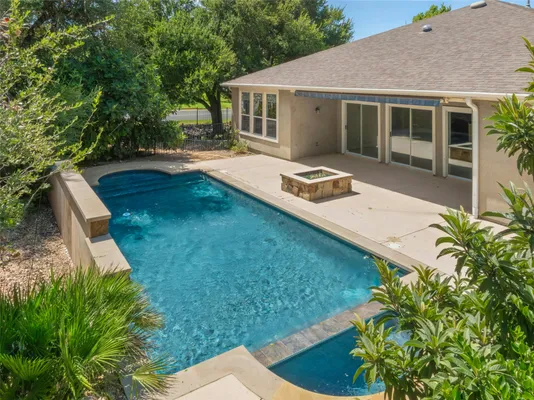 Property Slideshow image 2 of 40 | 201 yellow rose trl, Georgetown, TX, 78633
