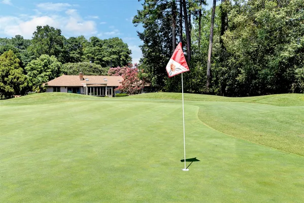 Property Slideshow image 2 of 41 | 527 thomas bransby, Williamsburg, VA, 23185
