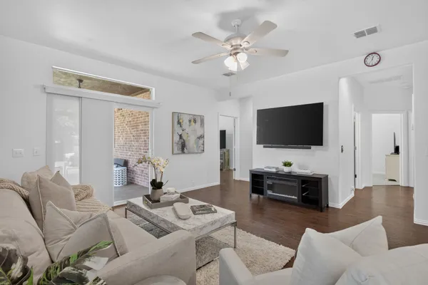 Property Slideshow image 2 of 26 | 534 rockledge ct, Frisco, TX, 75036