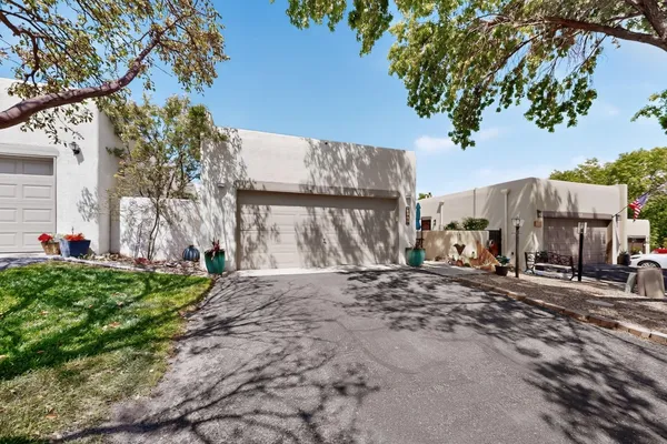 Property Slideshow image 3 of 41 | 3315 esplanade cir, Rio Rancho, NM, 87124