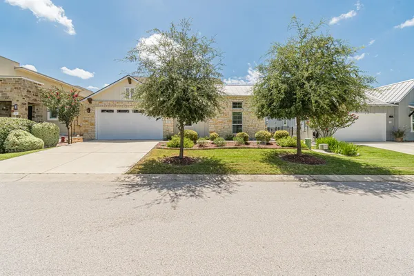 Property Slideshow image 2 of 40 | 108 dreaming plum ln, San Marcos, TX, 78666