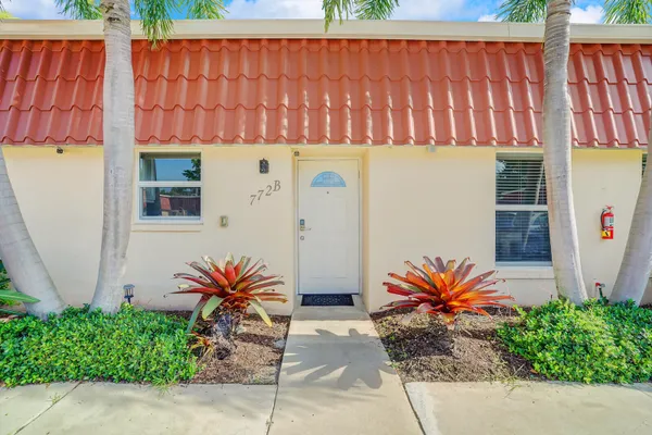 Property Slideshow image 2 of 51 | 772 nantucket cir, ,, FL, 33467