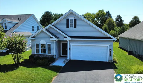 Property Slideshow image 2 of 38 | 4633 freedom way, Upper Saucon Twp, PA, 18034