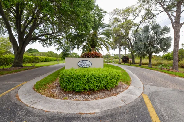 Property Slideshow image 2 of 33 | 8 lake vista trl, Port St Lucie, FL, 34952
