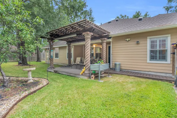 Property Slideshow image 3 of 24 | 14 trafalgar pl, Conroe, TX, 77384