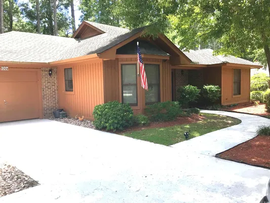 Property Slideshow image 3 of 31 | 107 myrtle trace dr, Conway, SC, 29526