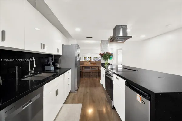 Property Slideshow image 2 of 41 | 1100 sw 130th ave 112h, Pembroke Pines, FL, 33027